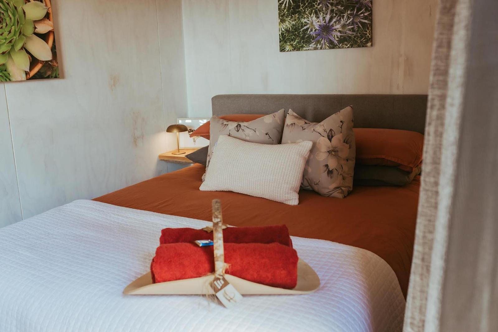 Golden Bay Glamping Hotel Takaka Exterior foto